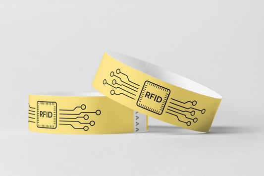 Et par gule RFID Paper Armbånd - Fargetryk og MiFare Ul EV1 med kretsdesign på av JM Band NO.
