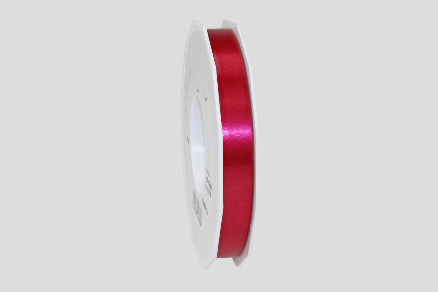 Et rødt sateng Polyprotex bånd 15mm med et trykt ordensbånd på hvit bakgrunn av JM Band®.