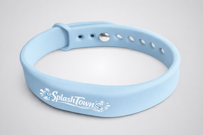 Et foto av et silikonarmbånd med NFC og eget design fra JM Band®