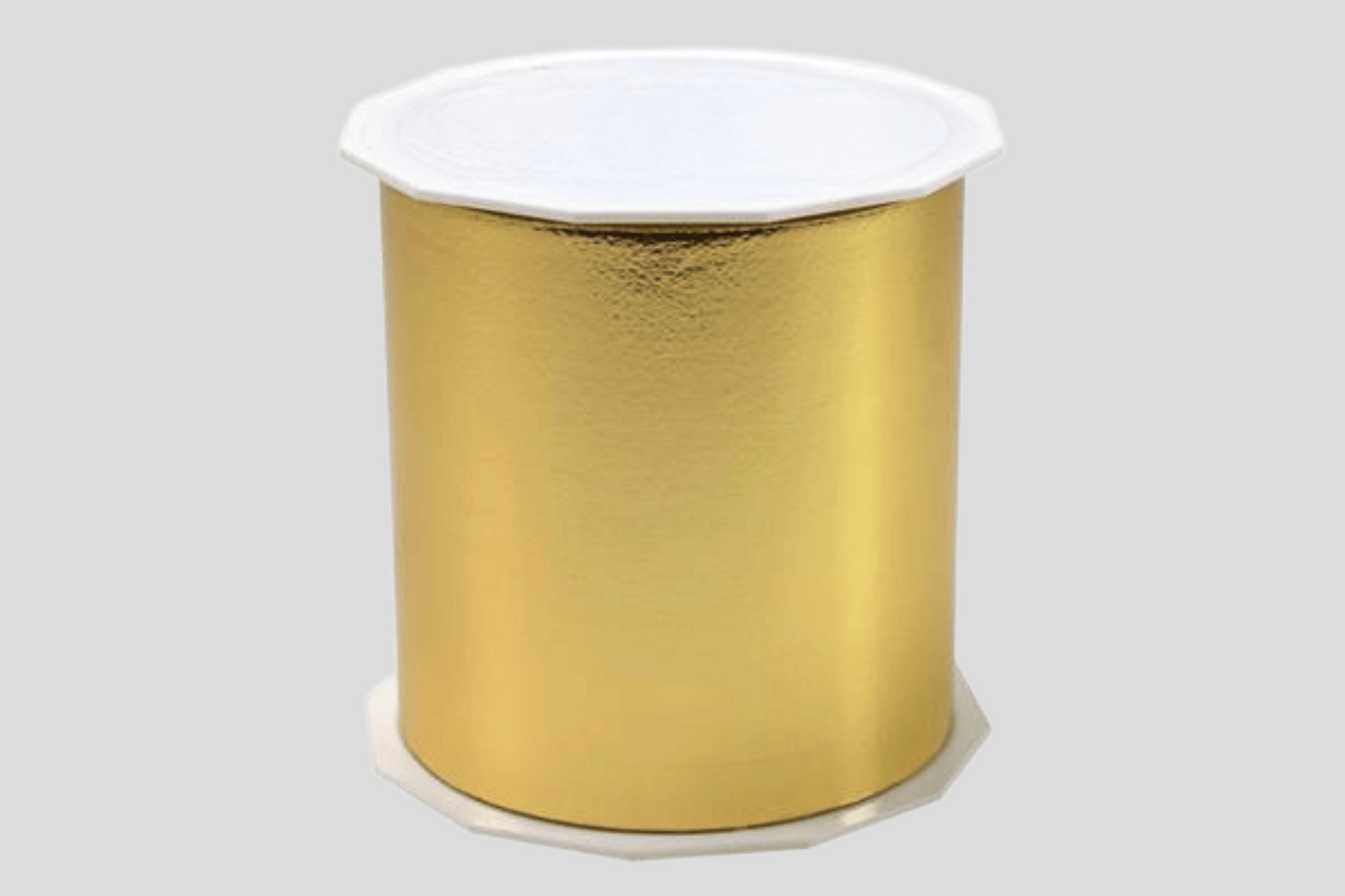 En gullfoliesylinder med Indvielsebånd farger På lager fra JM Band NO, på hvit bakgrunn, egnet for innvielse.