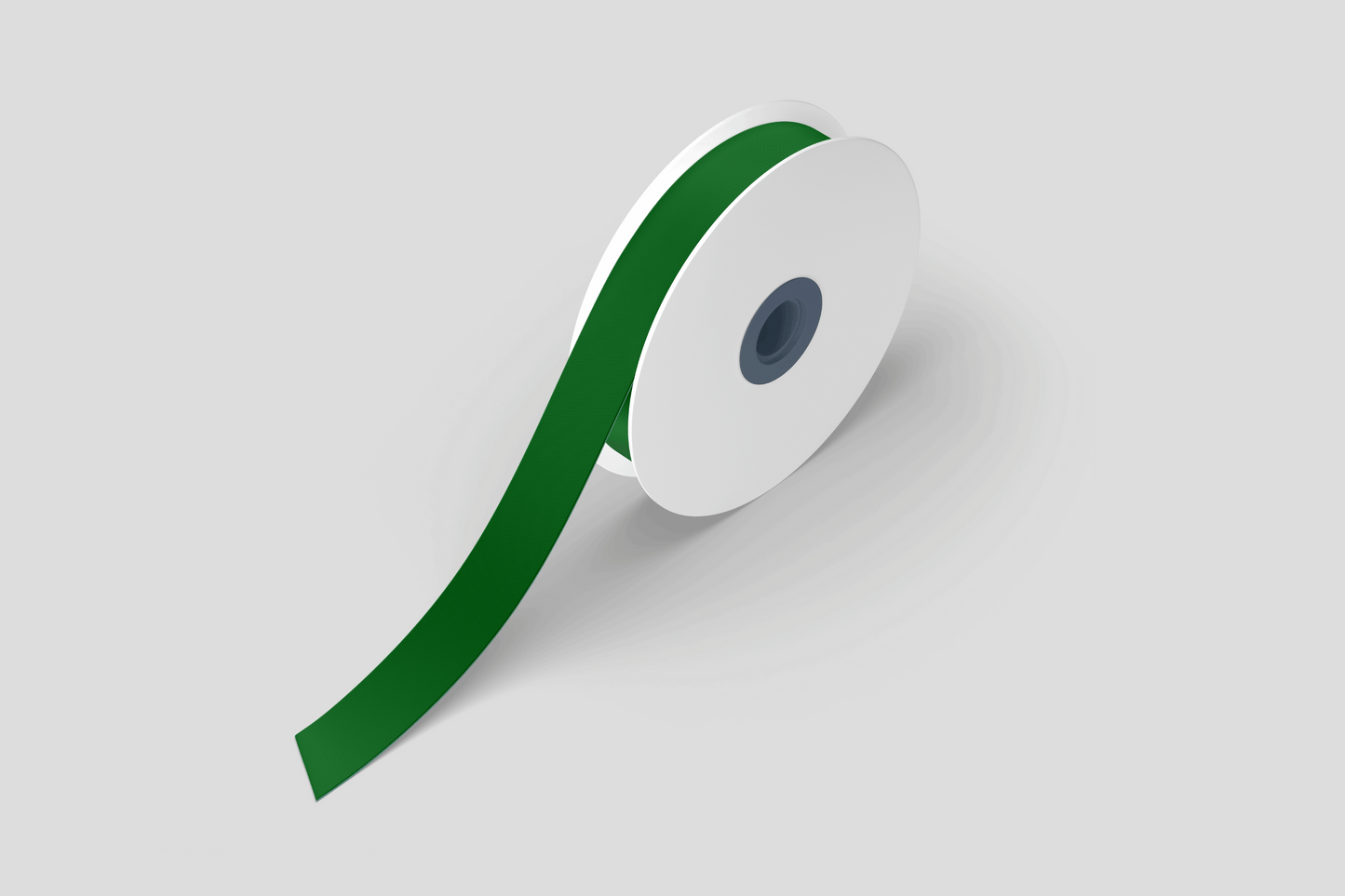 En spole av polyester bånd sateng 15 mm superbånd på hvit bakgrunn av JM Band NO.